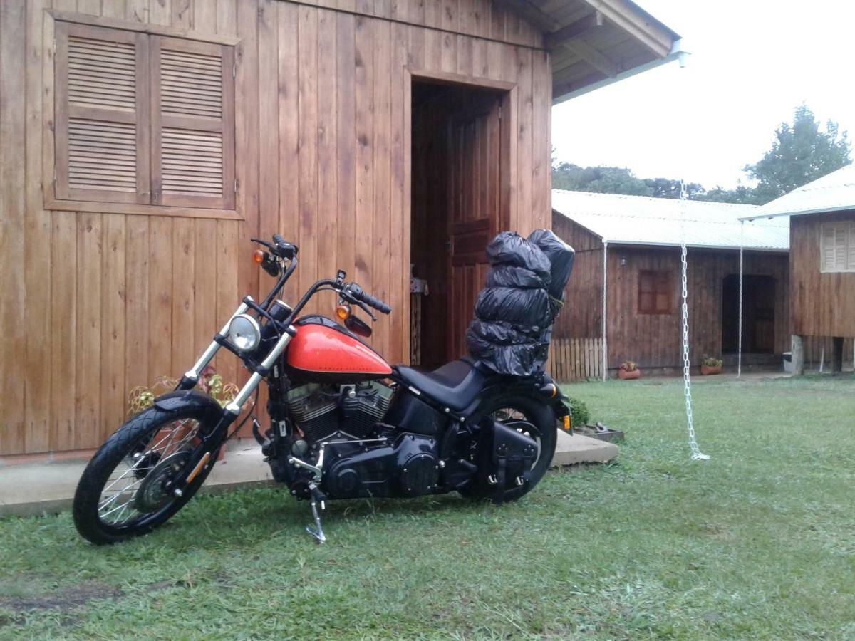 Pousada Bica D'Agua De Frente Br 282 拉热斯 外观 照片